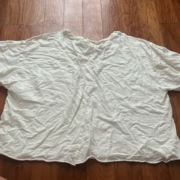 Basic White Tee - Picture 2 of 3
